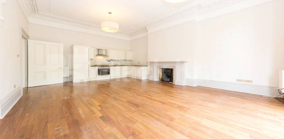 			LET, 2 Bedroom, 1 bath, 1 reception Flat			 Holland Road, KENSINGTON